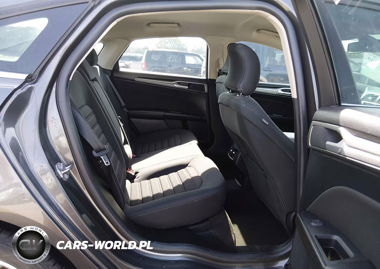 2019 Ford Fusion Se VIN:3FA6P0HD2KR198974 - 8