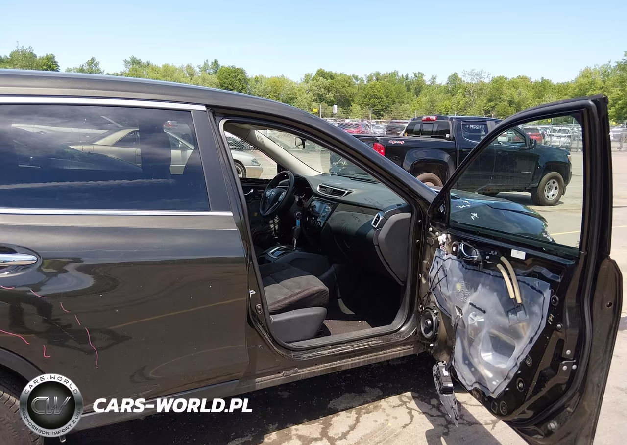2014 Nissan Rogue S VIN:5N1AT2MK4EC827665 - 5