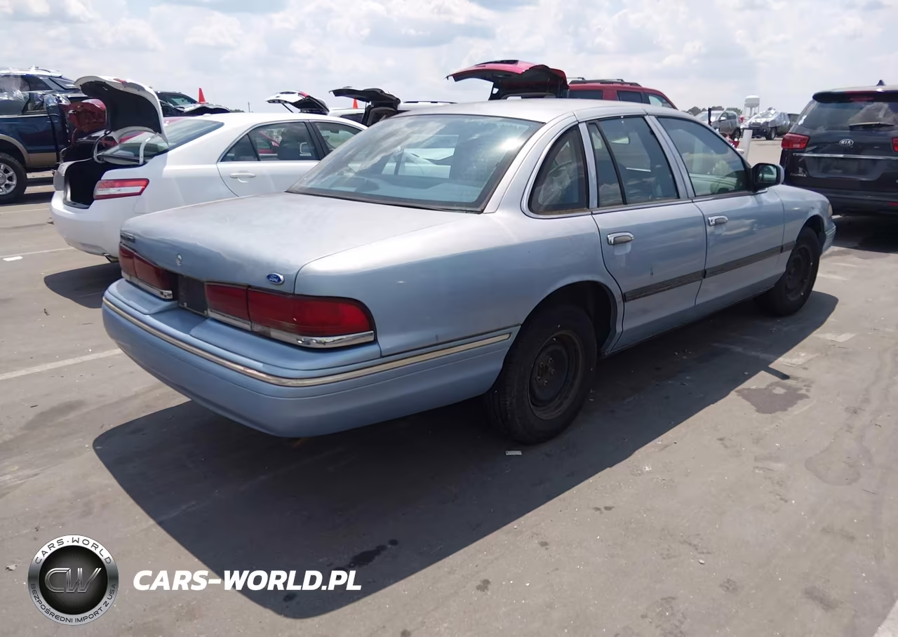 1997 Ford Crown Victoria Police Interceptor VIN:2FALP71W6VX142890 - 4