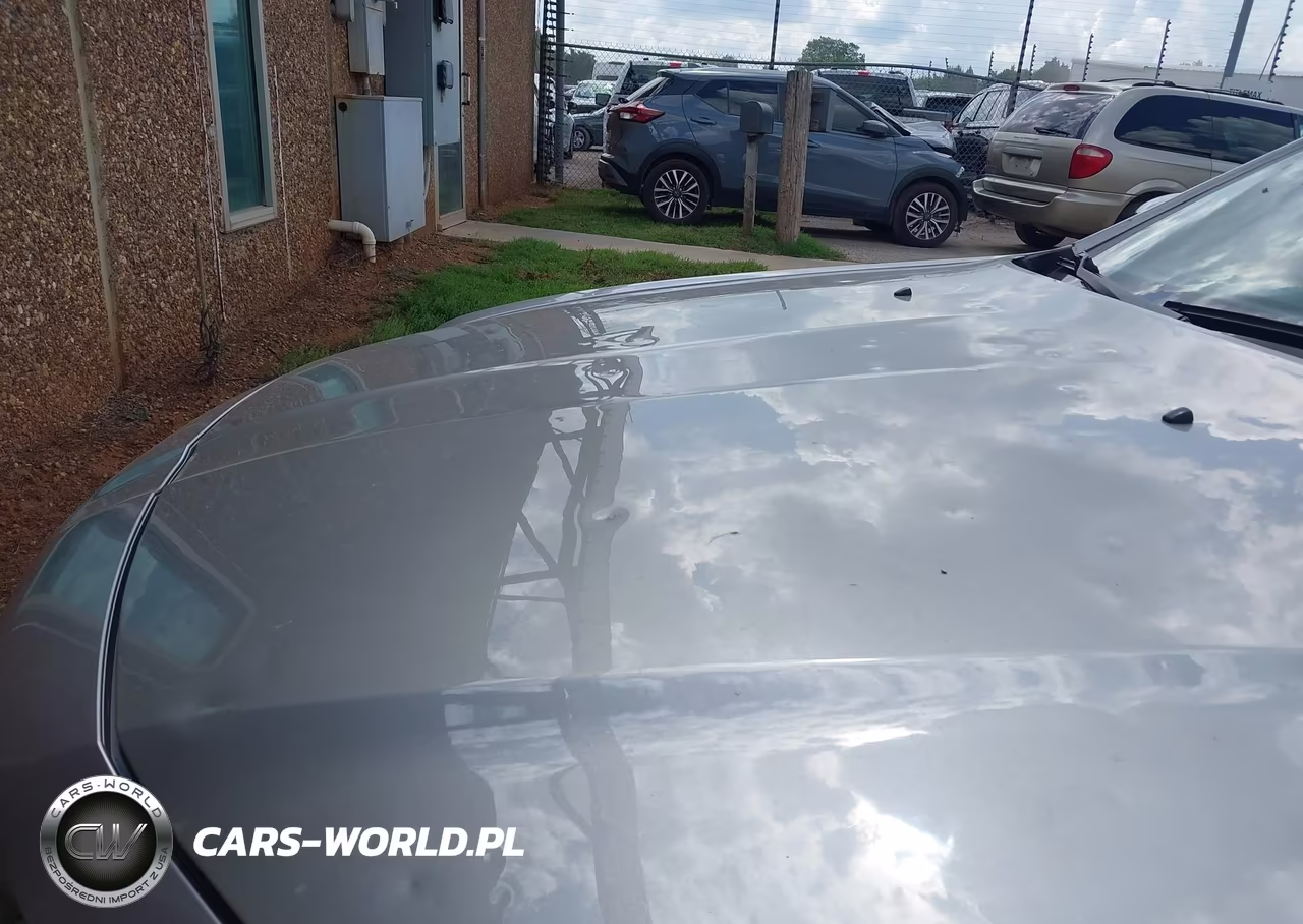 2018 Chrysler 300 300S VIN:2C3CCABGXJH266616 - 6