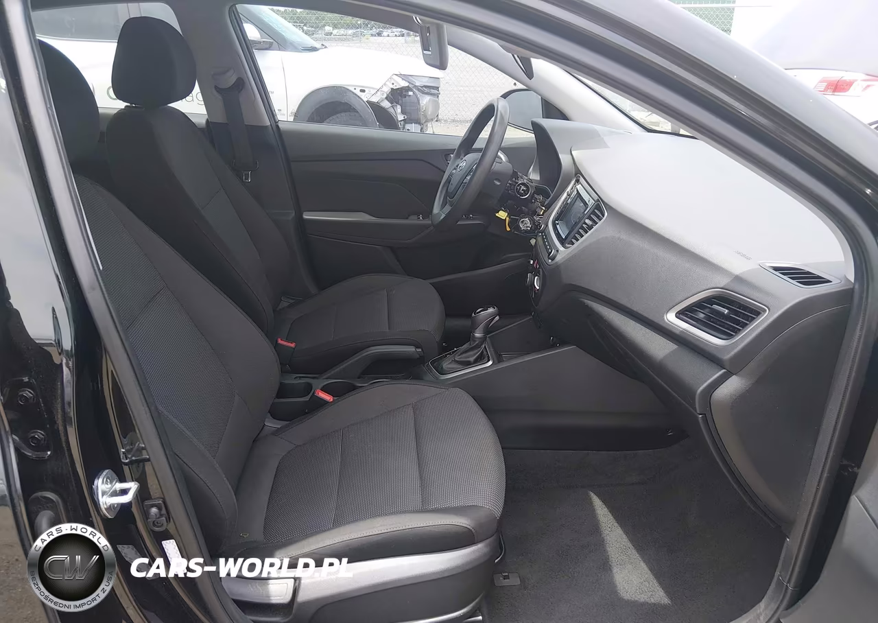 2019 Hyundai Accent Se VIN:3KPC24A37KE080821 - 5