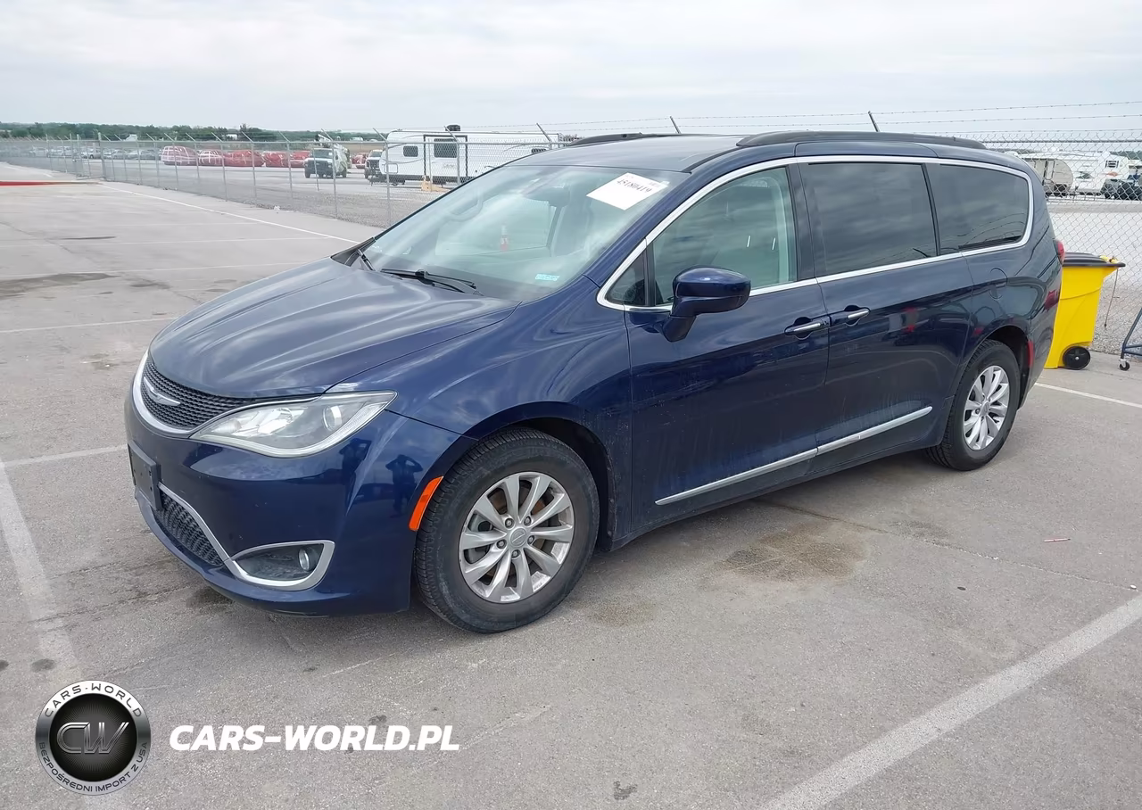 2017 Chrysler Pacifica Touring-L VIN:2C4RC1BG3HR512528 - 2