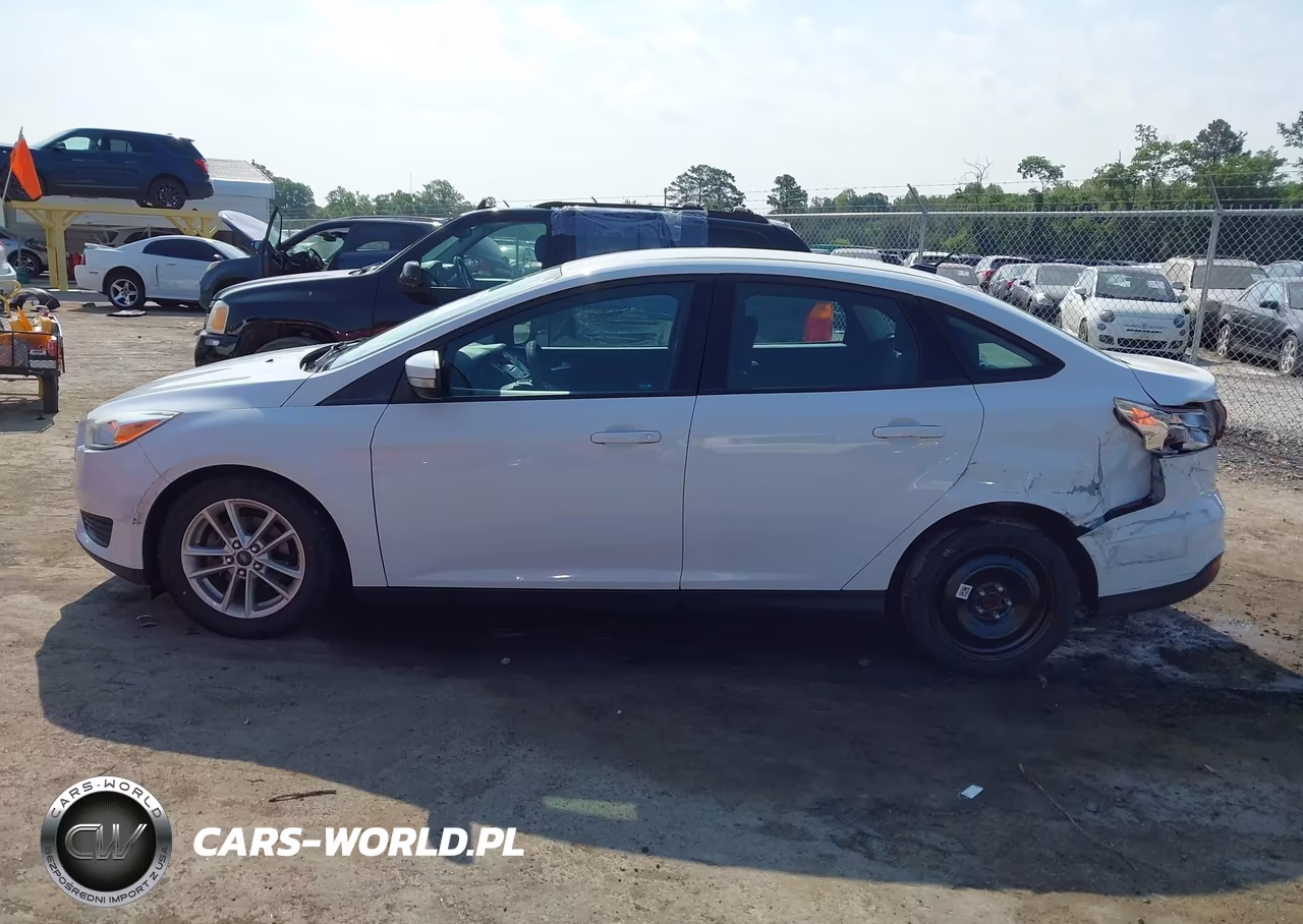 2016 Ford Focus Se VIN:1FADP3F21GL250384 - 15