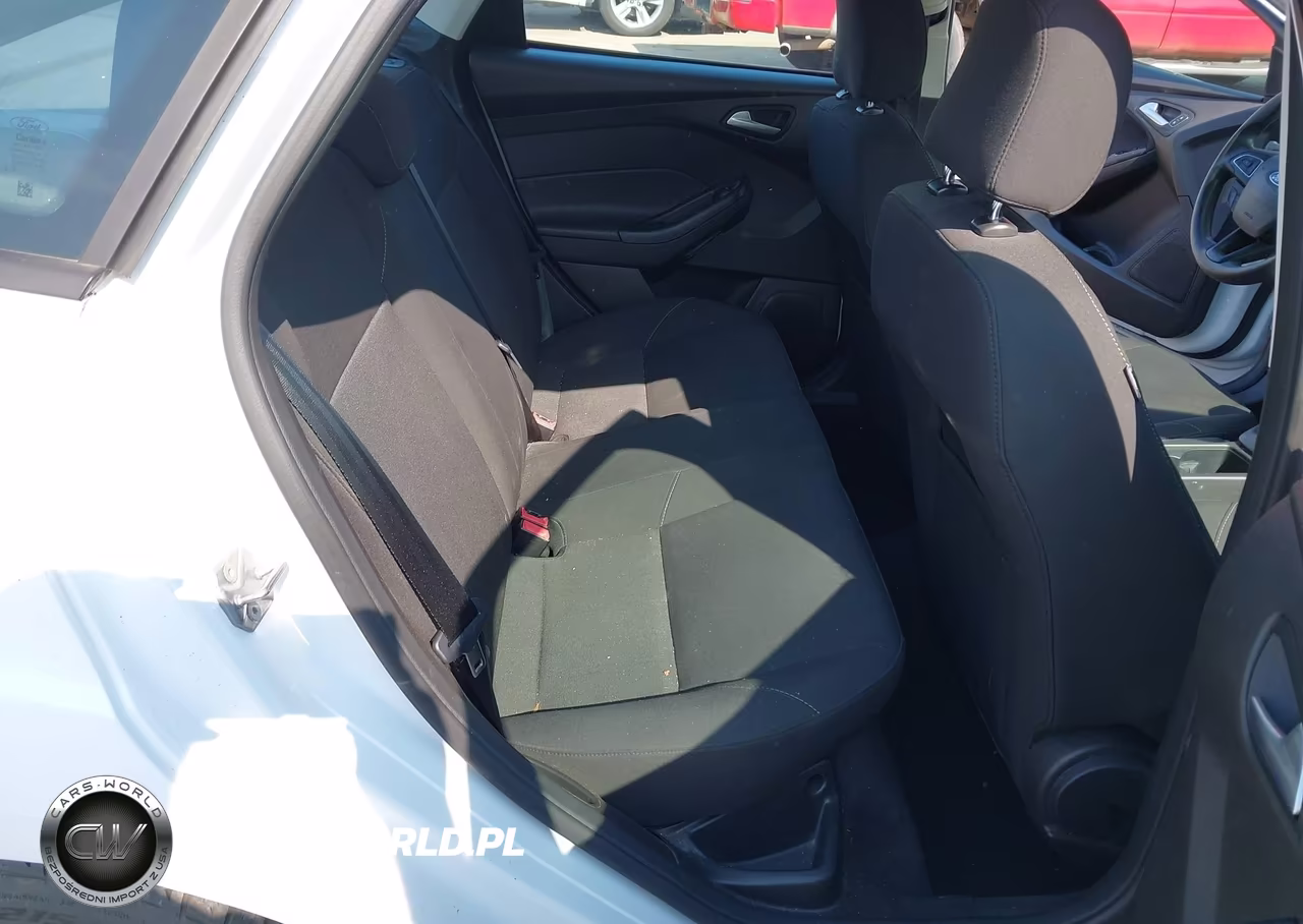 2016 Ford Focus Se VIN:1FADP3F21GL250384 - 8