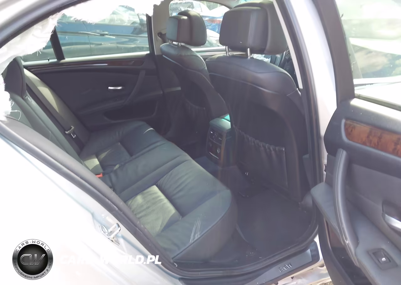 2008 BMW 528Xi VIN:WBANV13518CZ58205 - 8