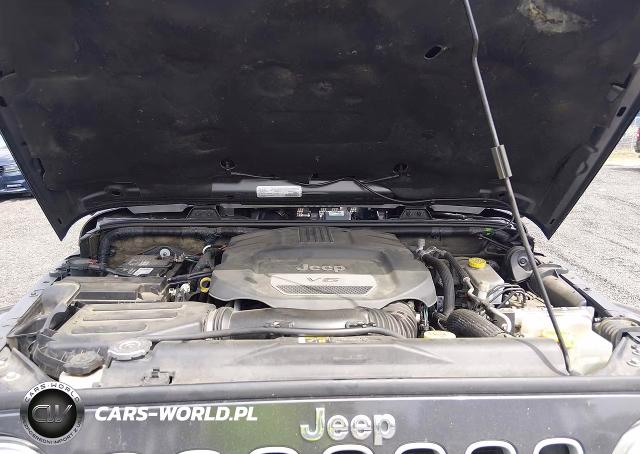 2017 Jeep Wrangler Unlimited Sahara 4X4 VIN:1C4HJWEG7HL752152 - 10