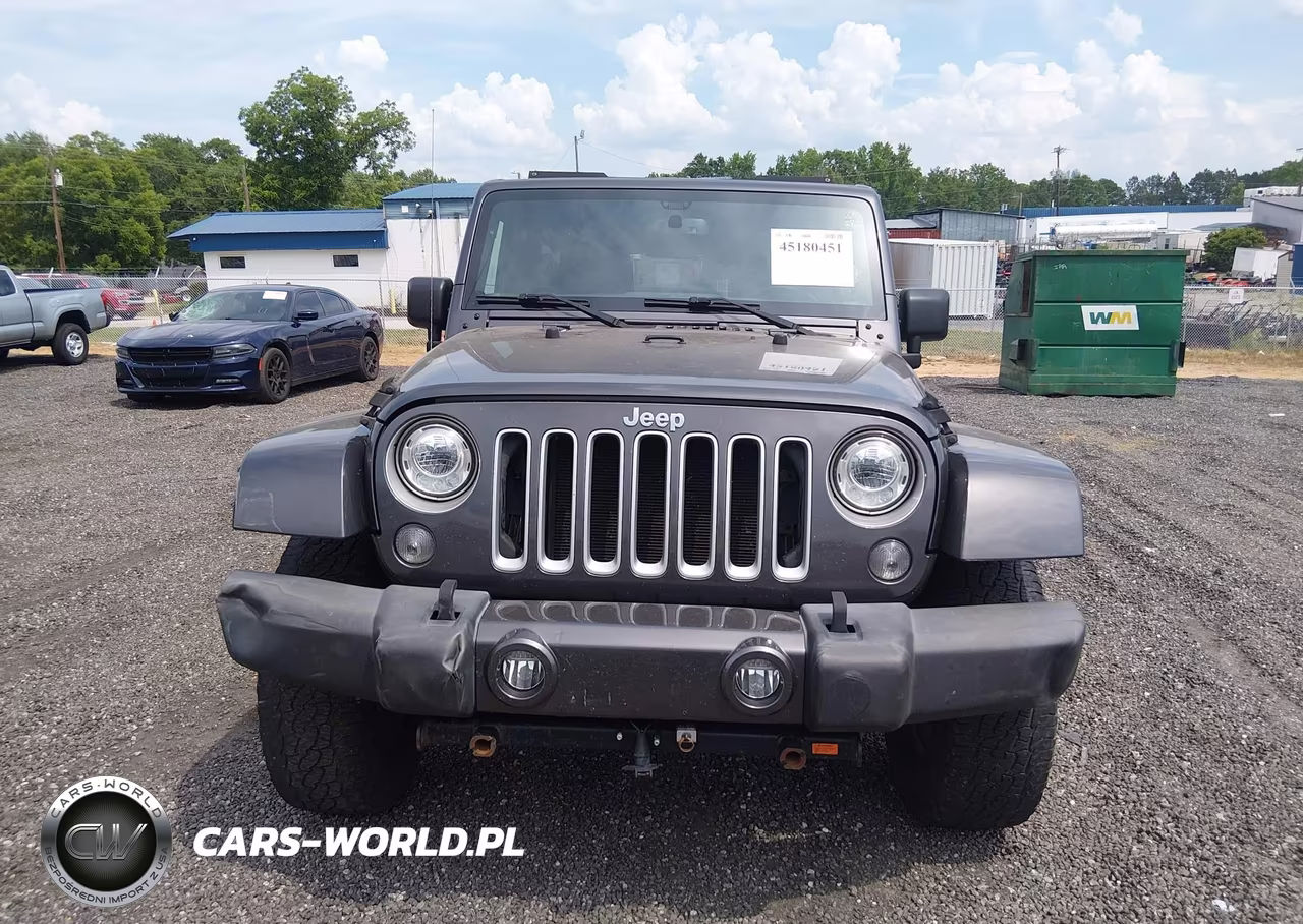 2017 Jeep Wrangler Unlimited Sahara 4X4 VIN:1C4HJWEG7HL752152 - 12
