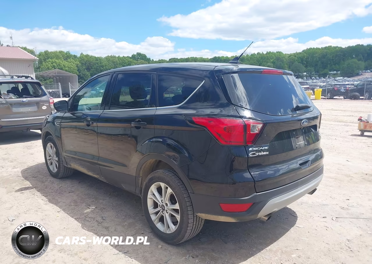 2019 Ford Escape Se VIN:1FMCU9GD2KUB14586 - 3