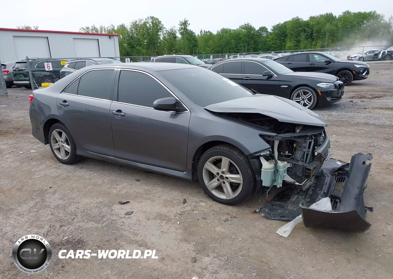 2014 Toyota Camry Se – zdjęcie 1 z 16