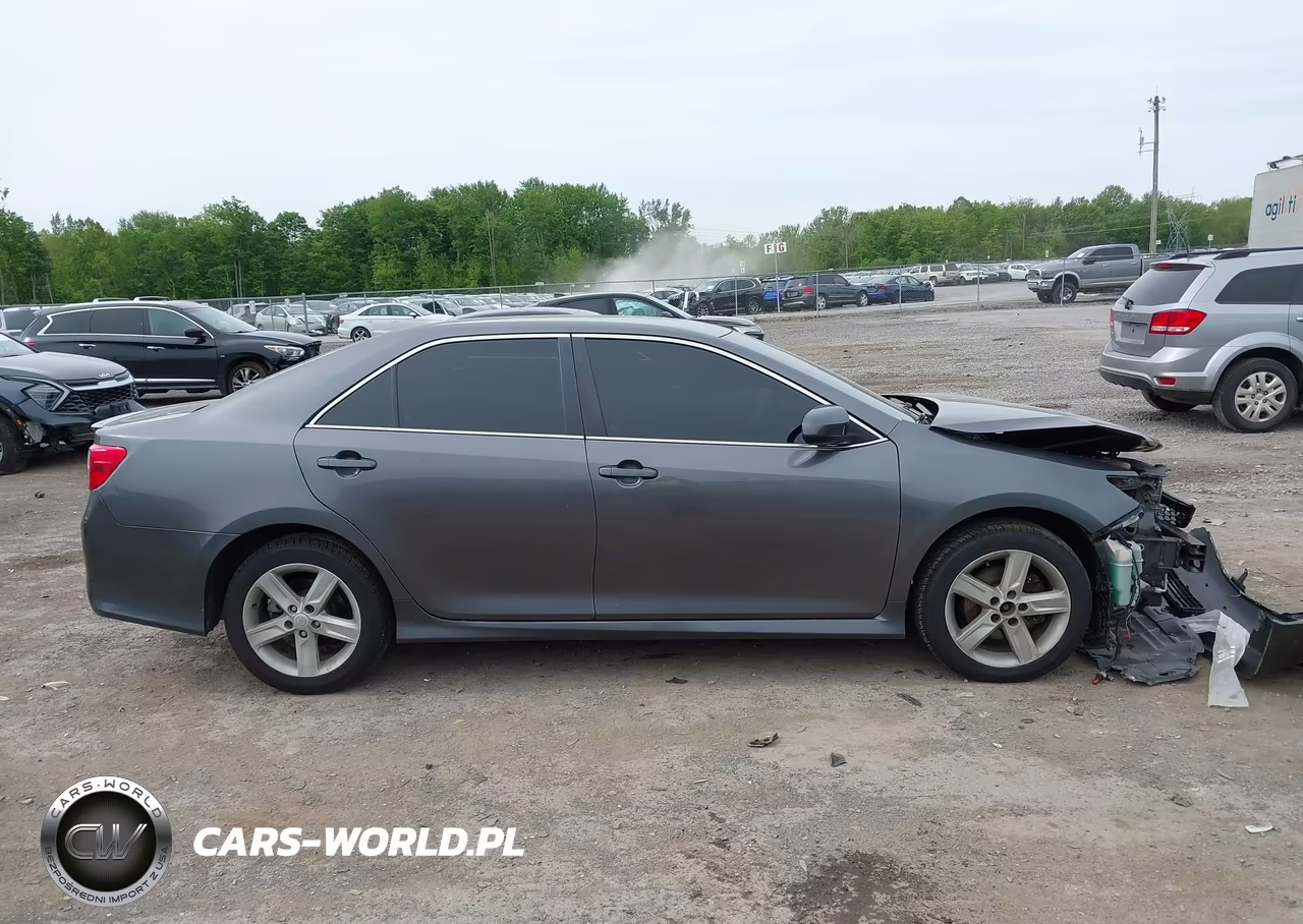 2014 Toyota Camry Se VIN:4T1BF1FK3EU335688 - 13