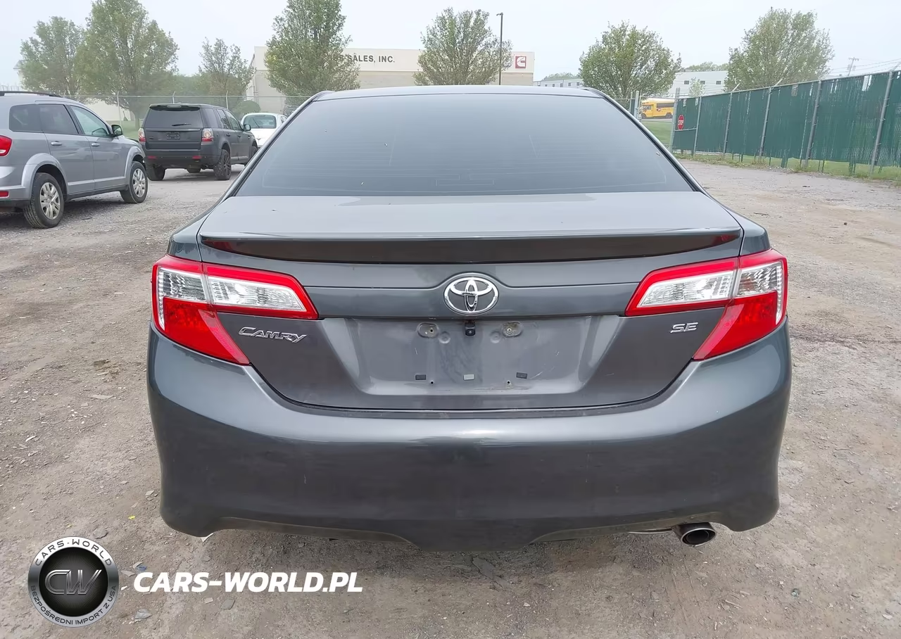 2014 Toyota Camry Se VIN:4T1BF1FK3EU335688 - 16