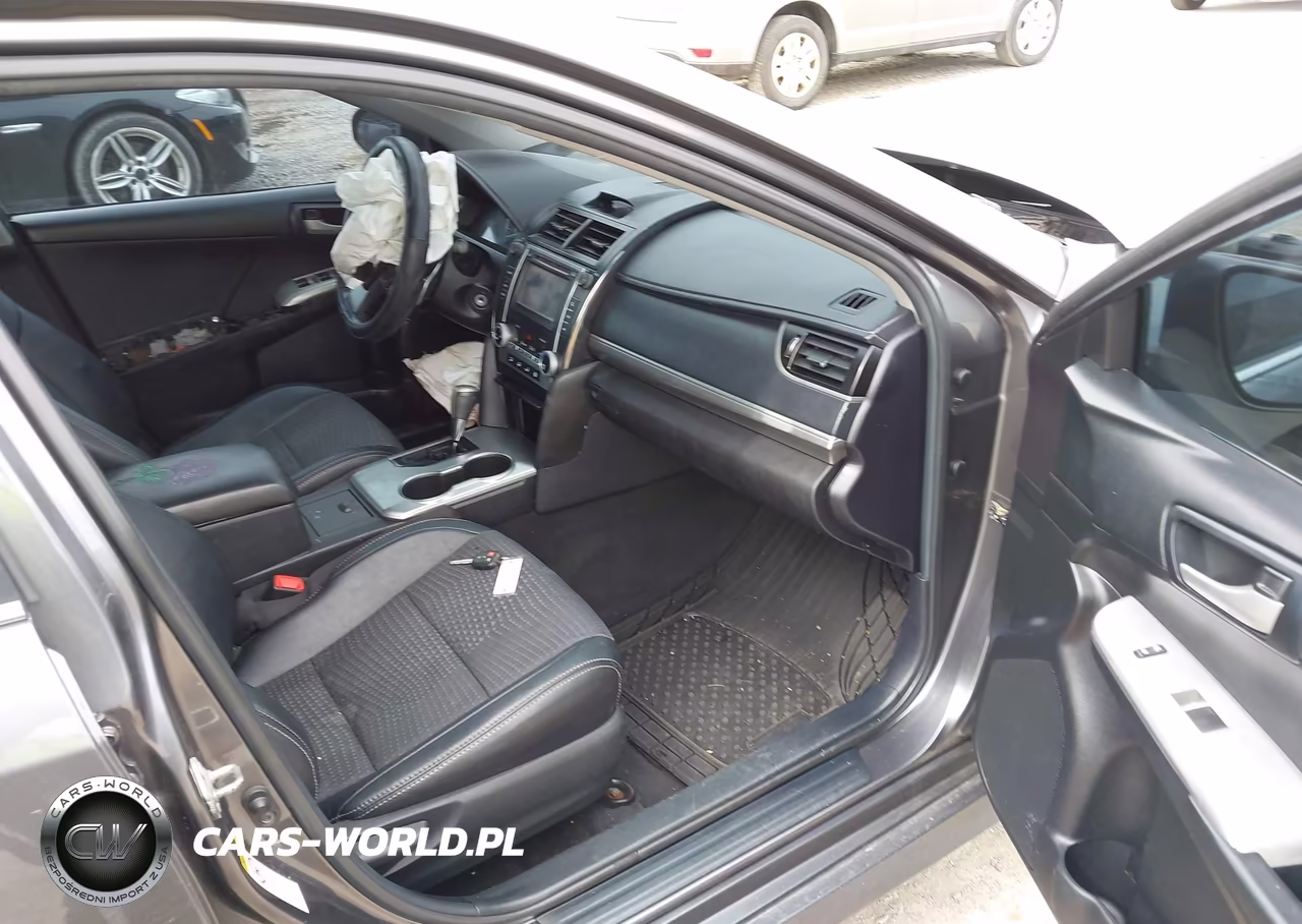 2014 Toyota Camry Se VIN:4T1BF1FK3EU335688 - 5