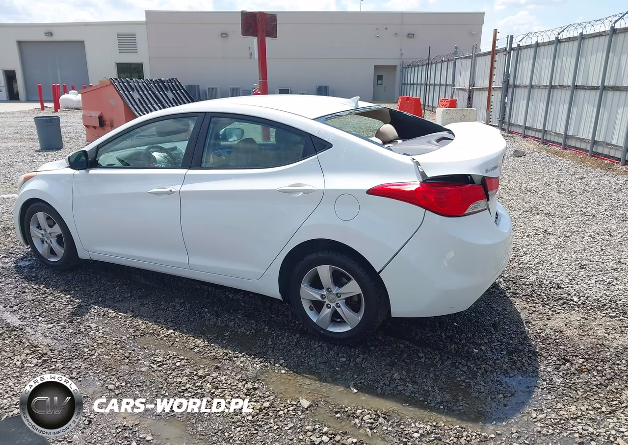 2013 Hyundai Elantra Gls VIN:5NPDH4AE8DH373257 - 3