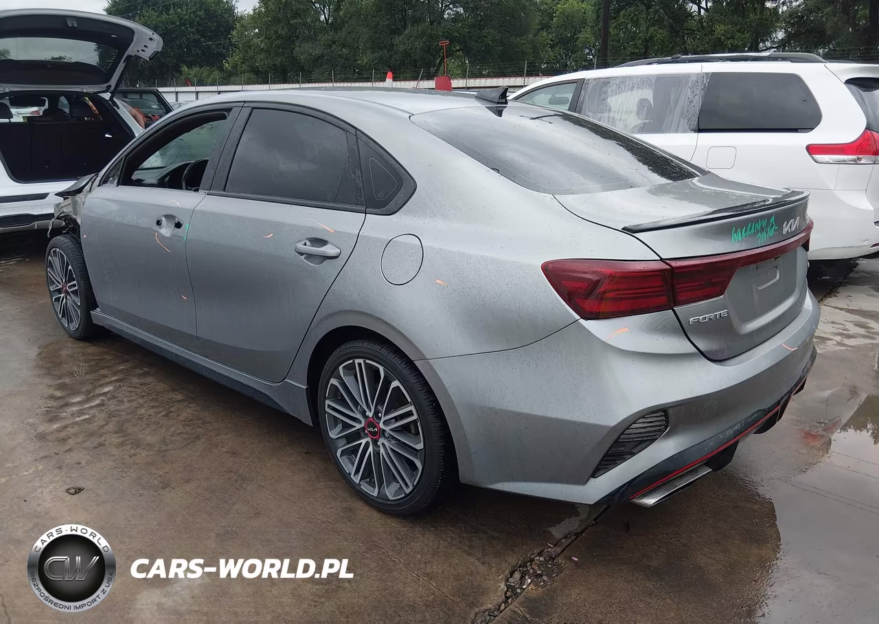 2023 Kia Forte Gt VIN:3KPF44AC2PE520474 - 3