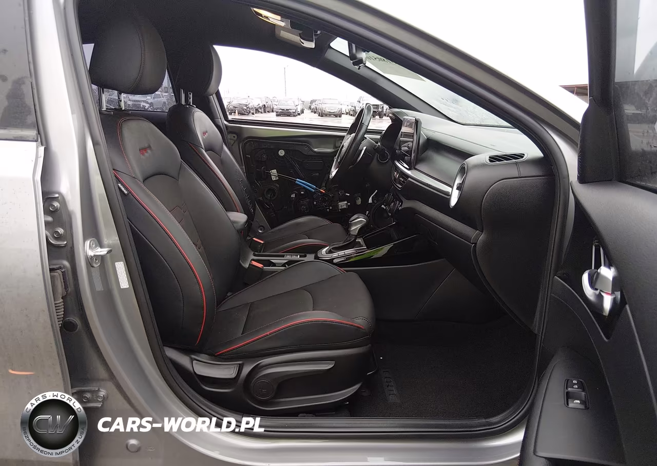 2023 Kia Forte Gt VIN:3KPF44AC2PE520474 - 5
