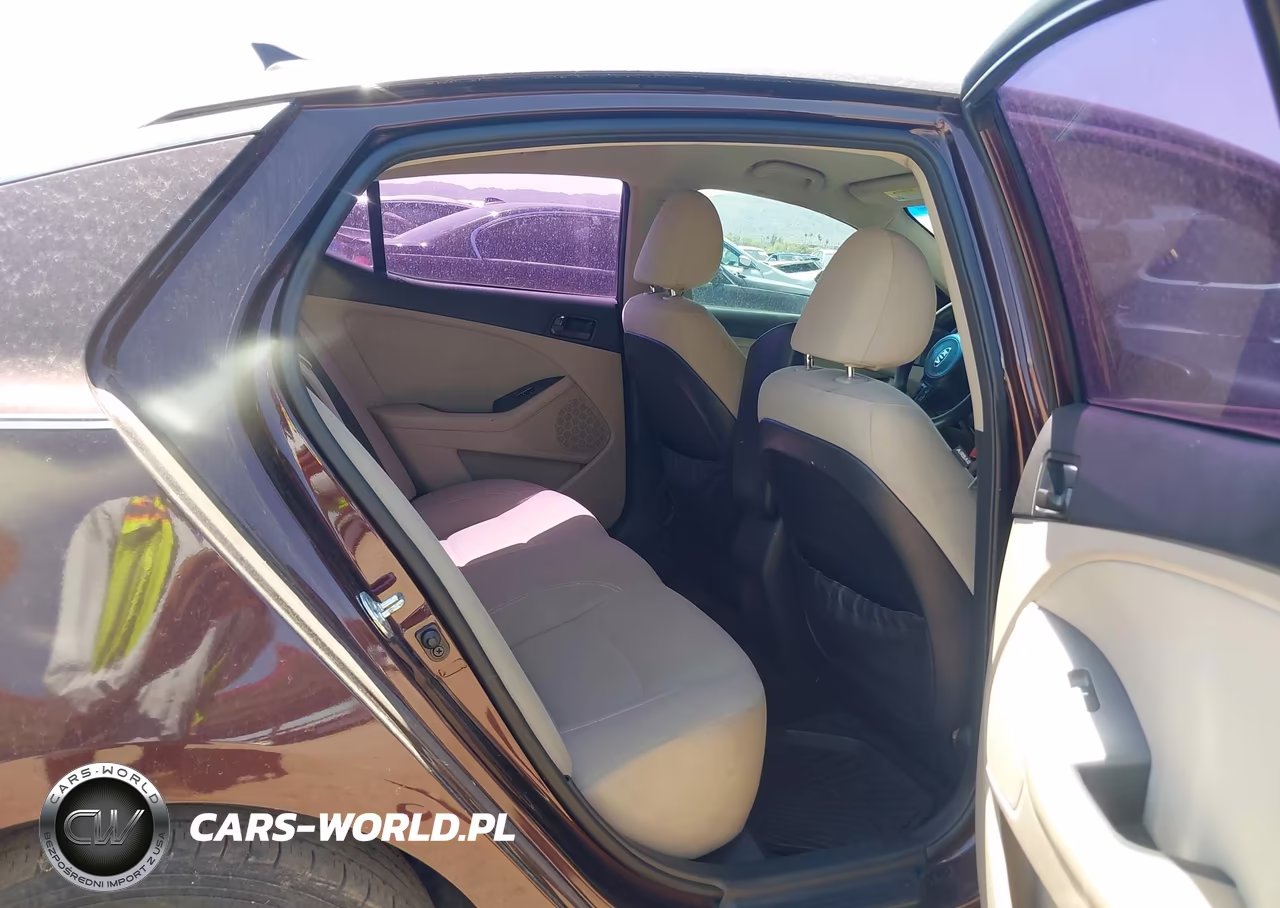 2015 Kia Optima Lx VIN:5XXGM4A77FG444151 - 8