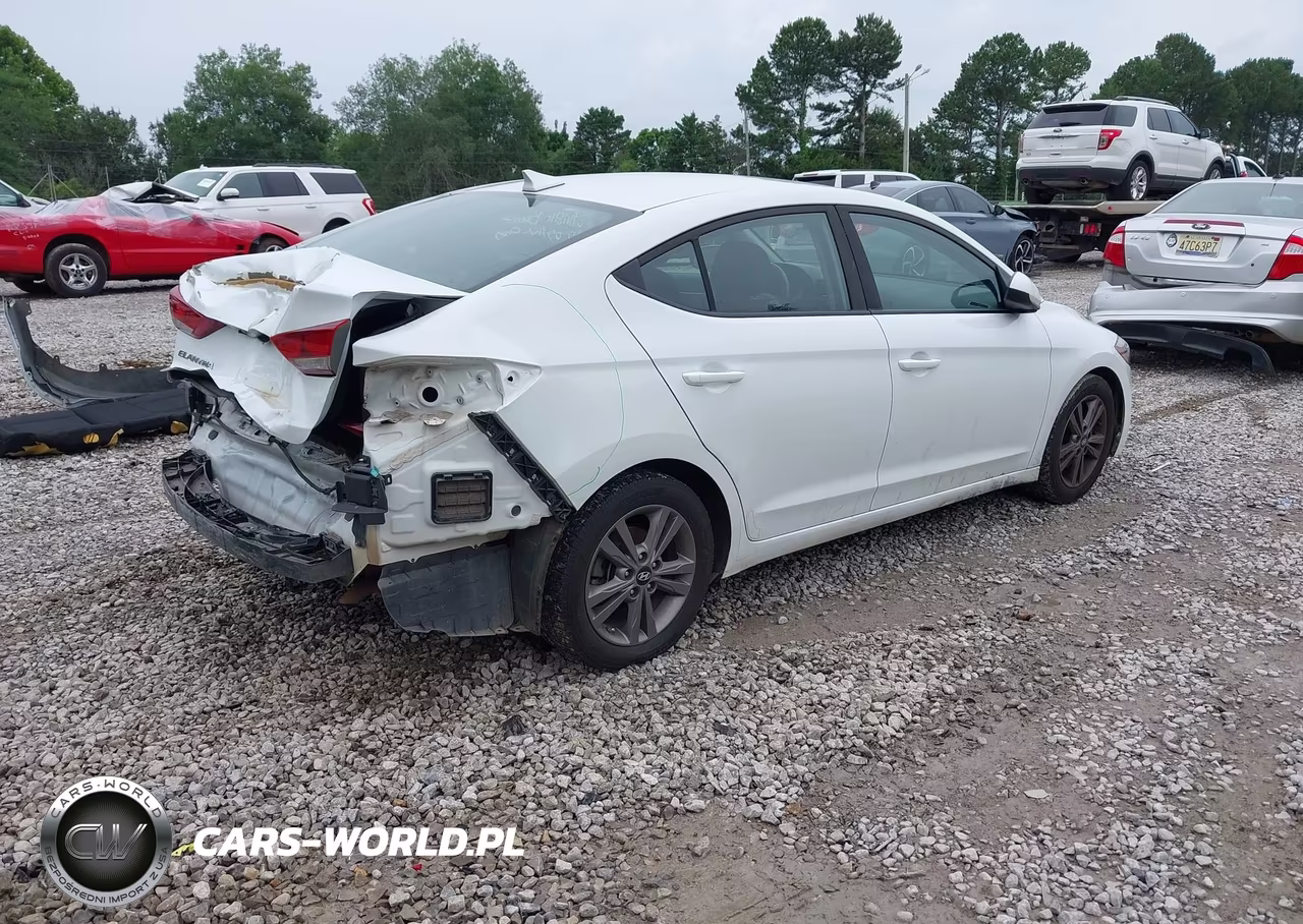 2018 Hyundai Elantra Sel VIN:5NPD84LFXJH374380 - 4