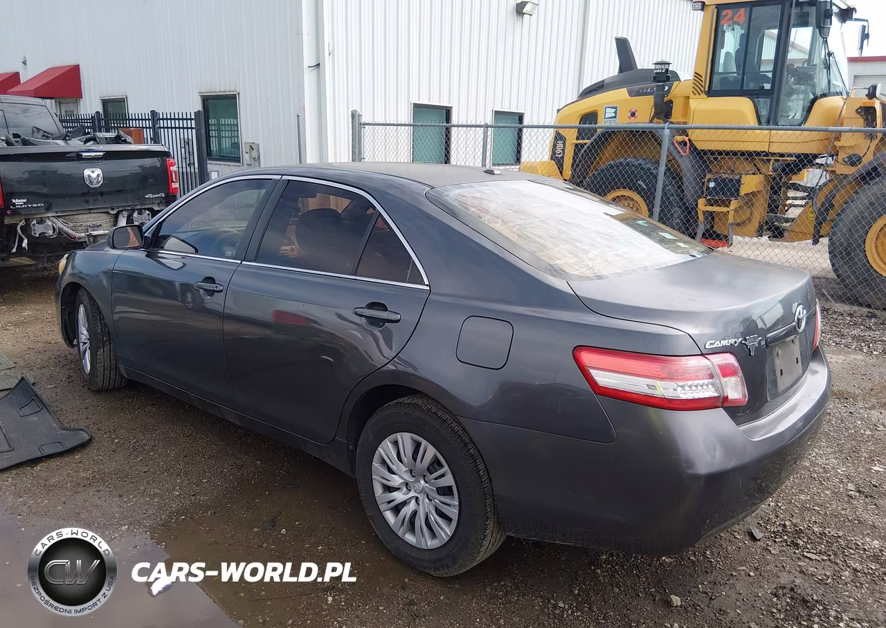 2010 Toyota Camry Le VIN:4T1BF3EK2AU053646 - 3