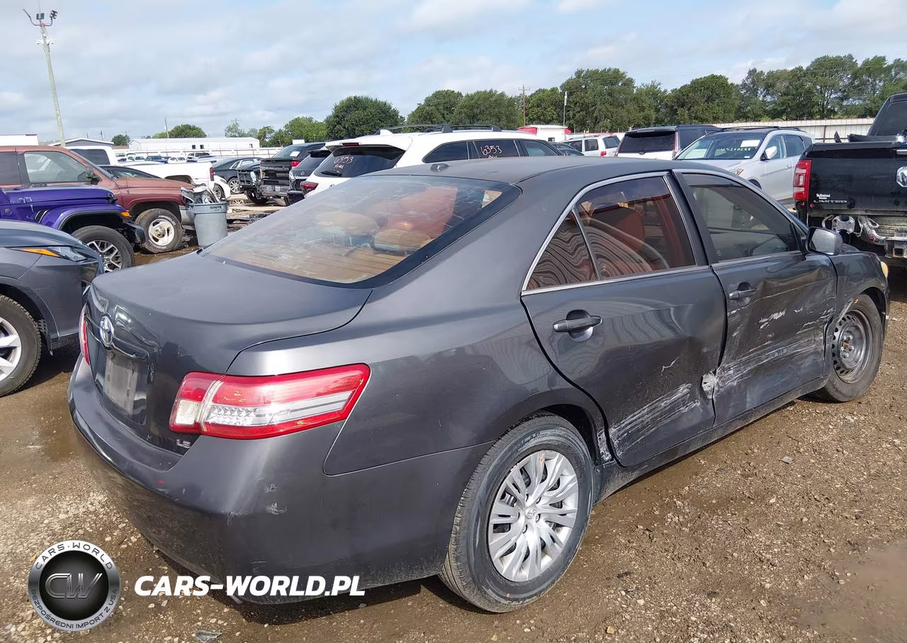 2010 Toyota Camry Le VIN:4T1BF3EK2AU053646 - 4