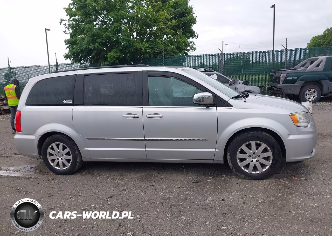 2011 Chrysler Town & Country Touring-L VIN:2A4RR8DG7BR614971 - 12