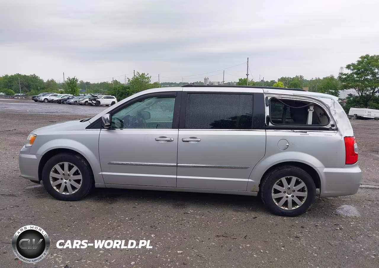 2011 Chrysler Town & Country Touring-L VIN:2A4RR8DG7BR614971 - 13