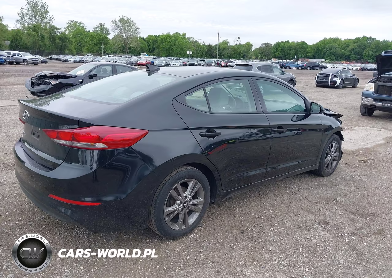 2017 Hyundai Elantra Se VIN:5NPD84LF6HH025713 - 4