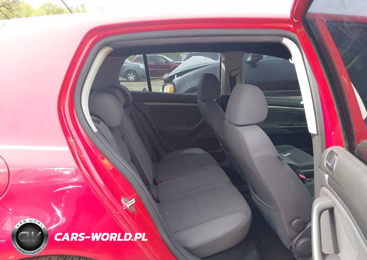 2007 Volkswagen Rabbit 4-Door VIN:WVWDR71K57W173455 - 8