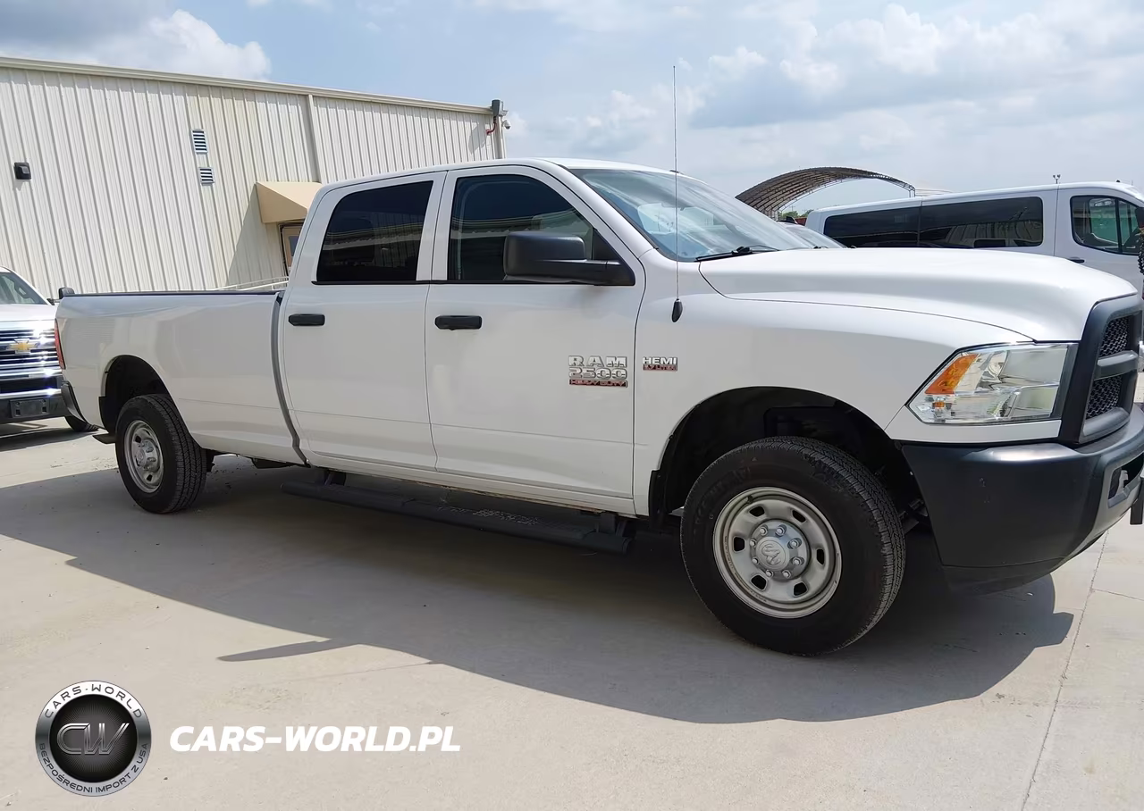 2018 Ram 2500 Tradesman 4X2 8' Box VIN:3C6TR4HT8JG356015 - 13