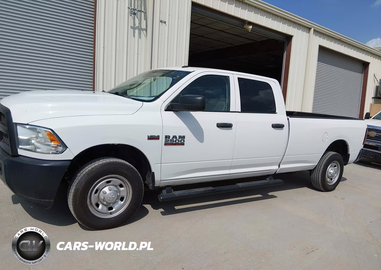 2018 Ram 2500 Tradesman 4X2 8' Box VIN:3C6TR4HT8JG356015 - 14