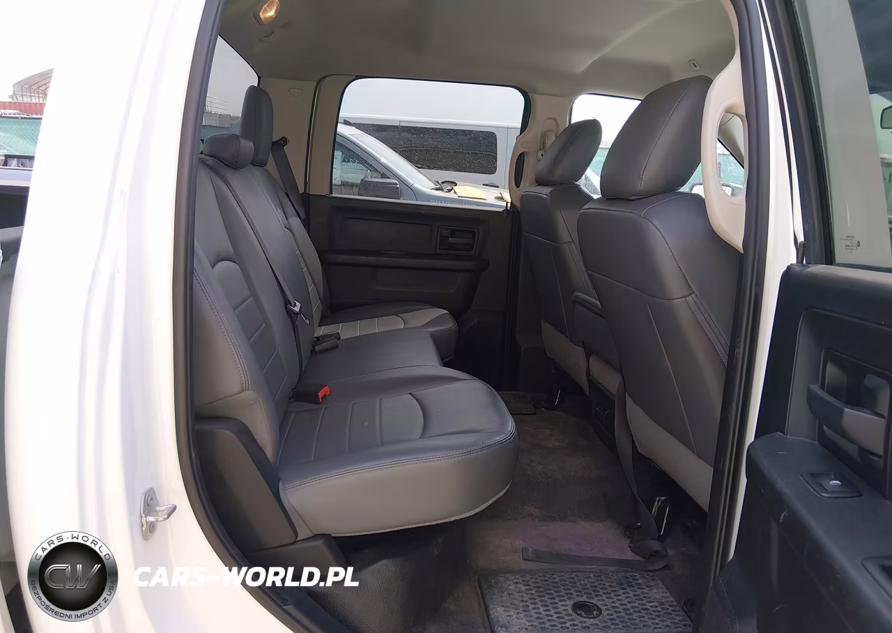 2018 Ram 2500 Tradesman 4X2 8' Box VIN:3C6TR4HT8JG356015 - 8