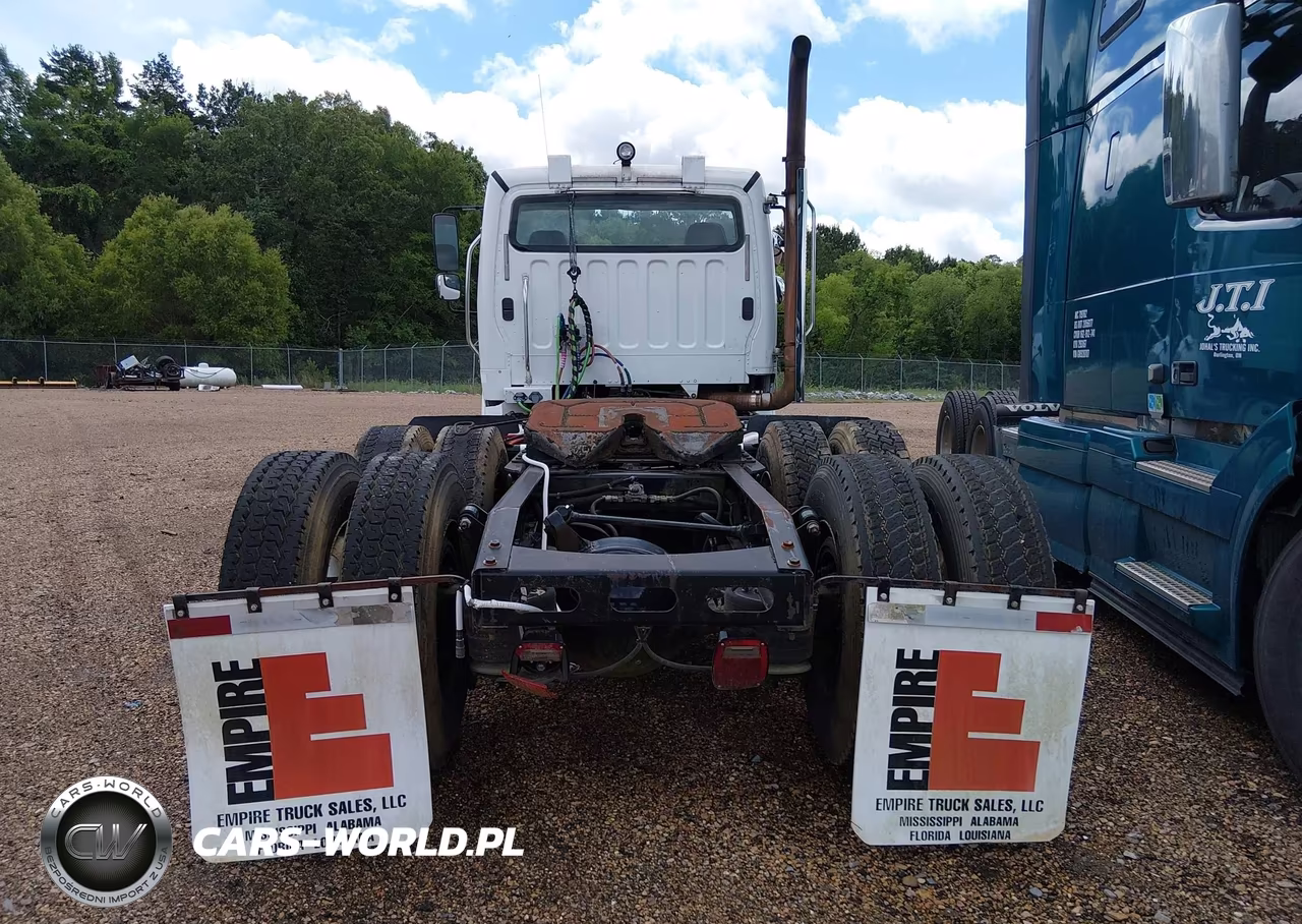 2011 Freightliner M2 112 Medium Duty VIN:1FUJC5DV0BDAY3810 - 19