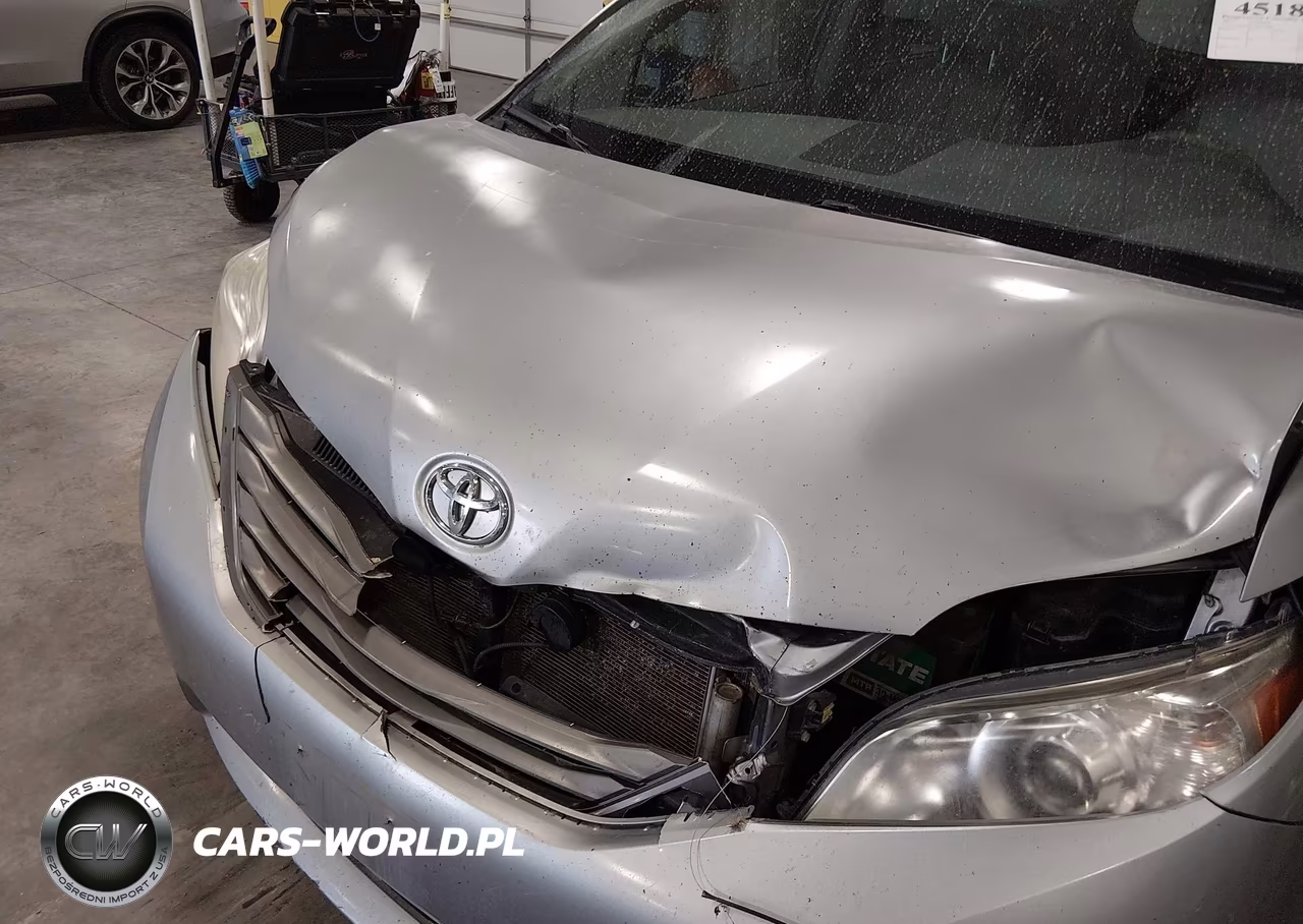 2011 Toyota Sienna Xle VIN:5TDDK3DC7BS024409 - 10