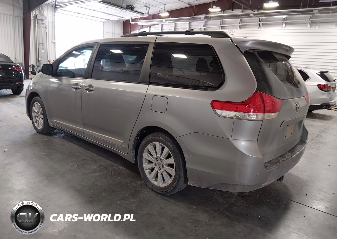 2011 Toyota Sienna Xle VIN:5TDDK3DC7BS024409 - 3