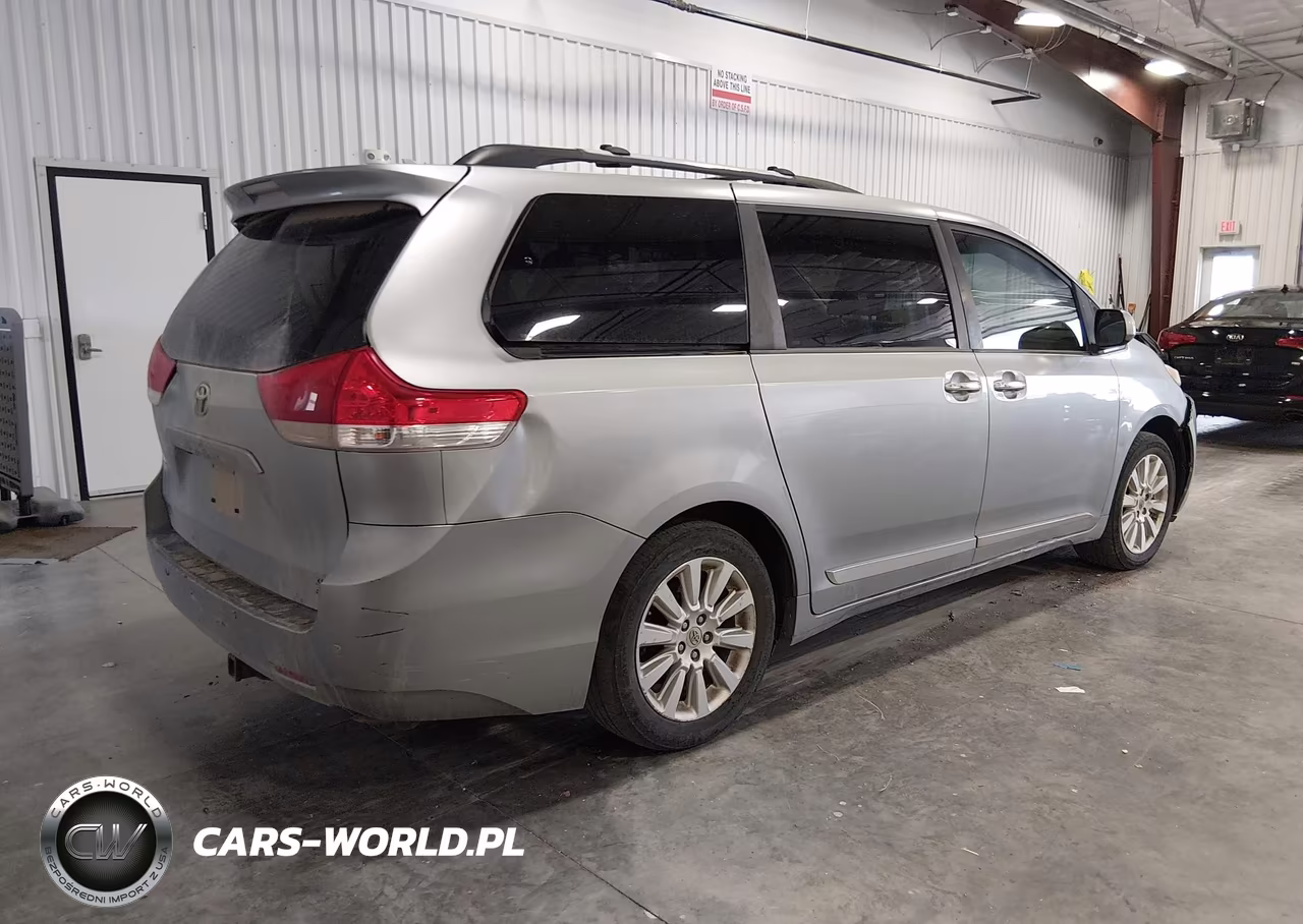2011 Toyota Sienna Xle VIN:5TDDK3DC7BS024409 - 4
