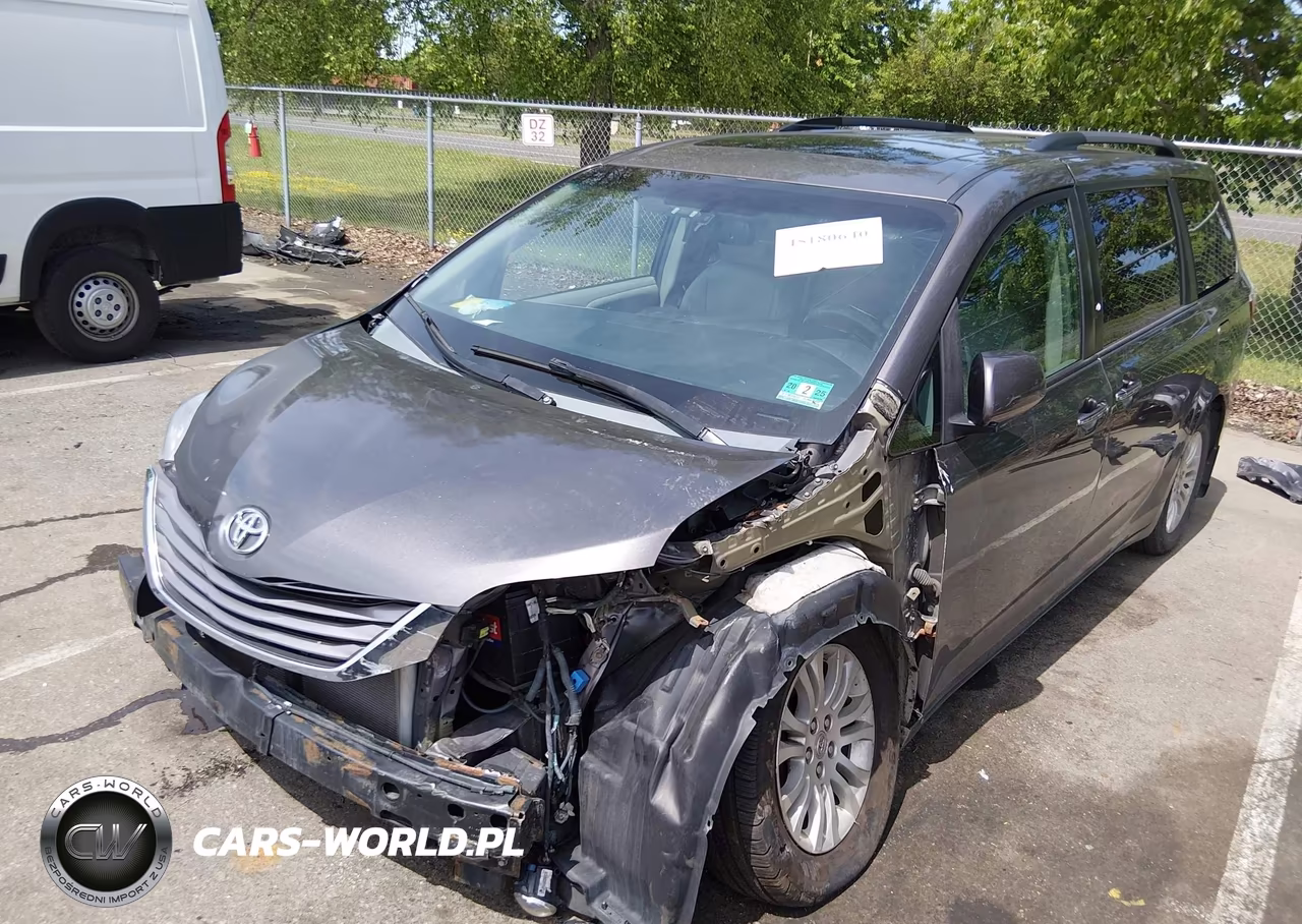 2015 Toyota Sienna Xle 8 Passenger VIN:5TDYK3DCXFS546930 - 2