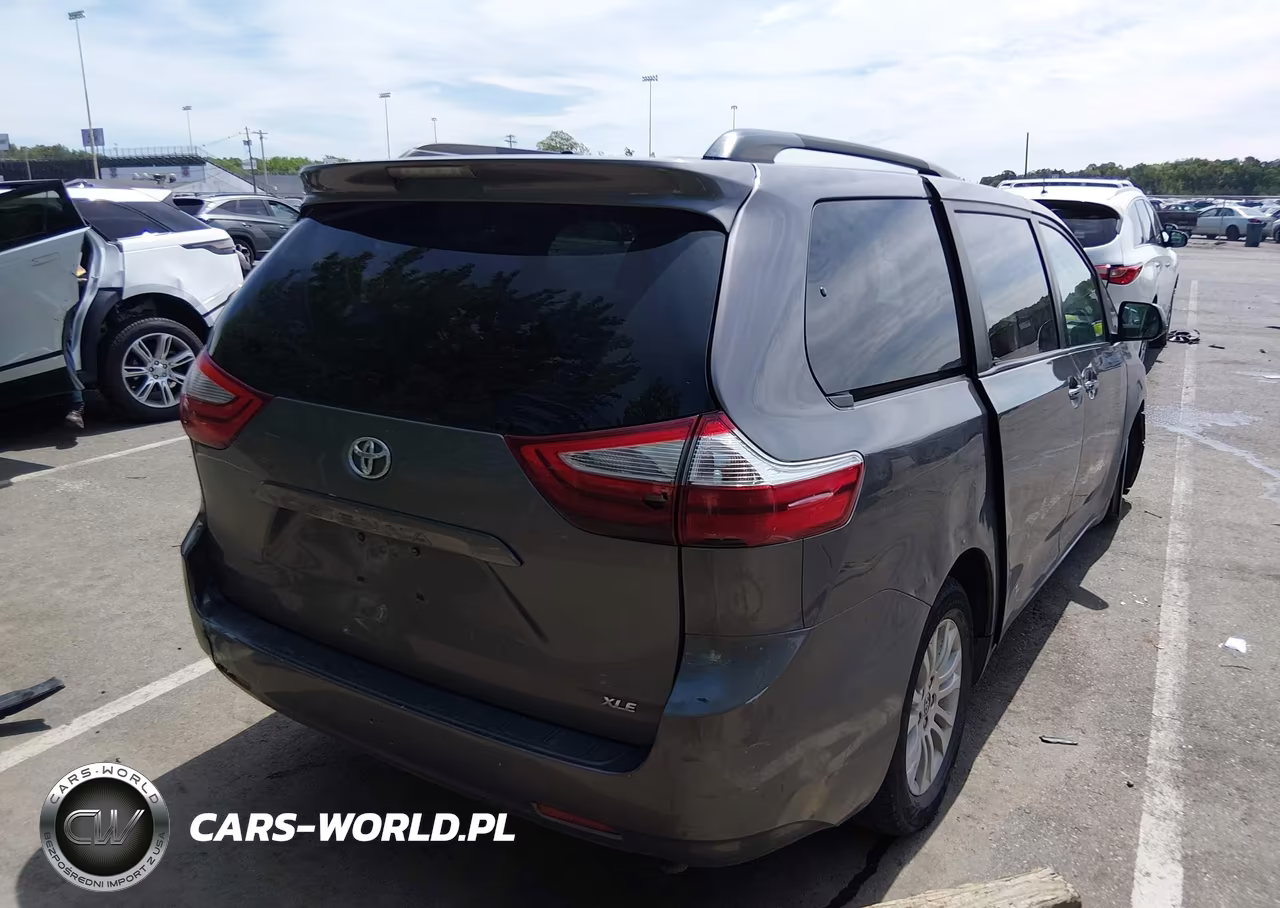 2015 Toyota Sienna Xle 8 Passenger VIN:5TDYK3DCXFS546930 - 4