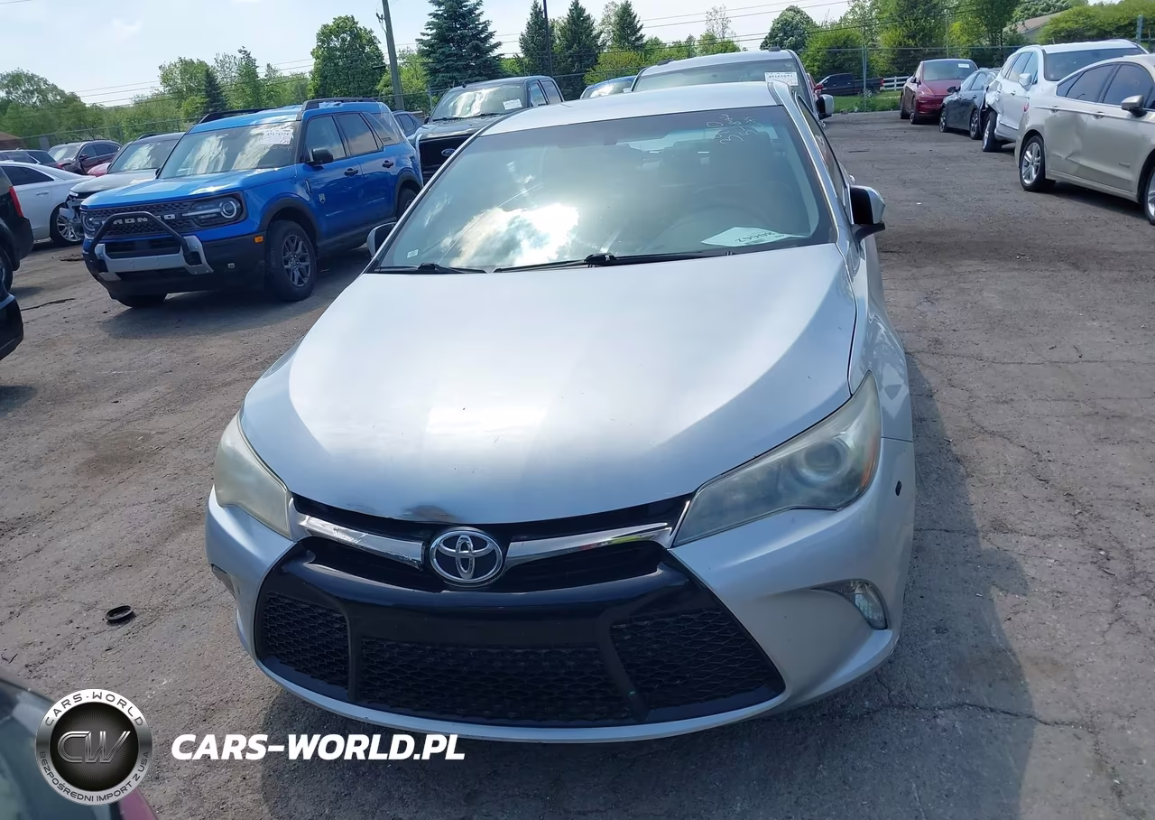 2015 Toyota Camry Se VIN:4T1BF1FK0FU073940 - 12