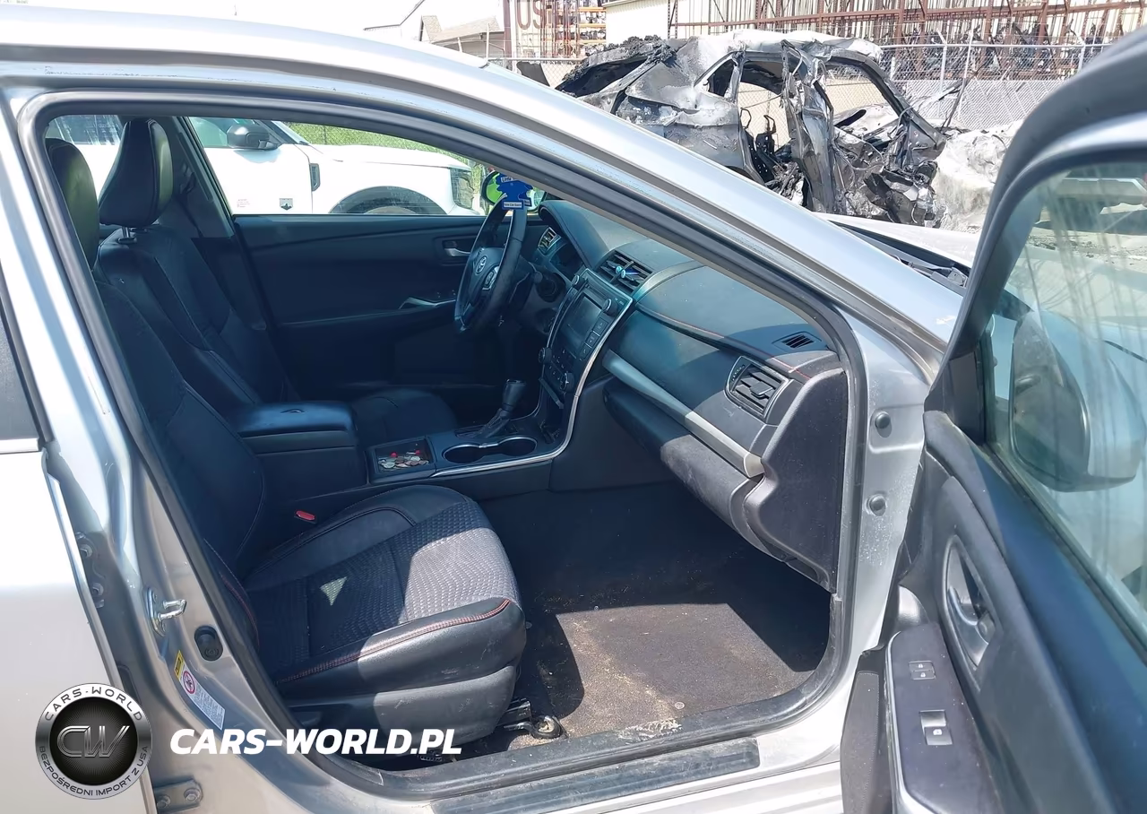 2015 Toyota Camry Se VIN:4T1BF1FK0FU073940 - 5