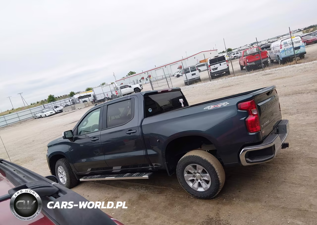 2021 Chevrolet Silverado 1500 VIN:1GCUYDEDXMZ212497 - 15