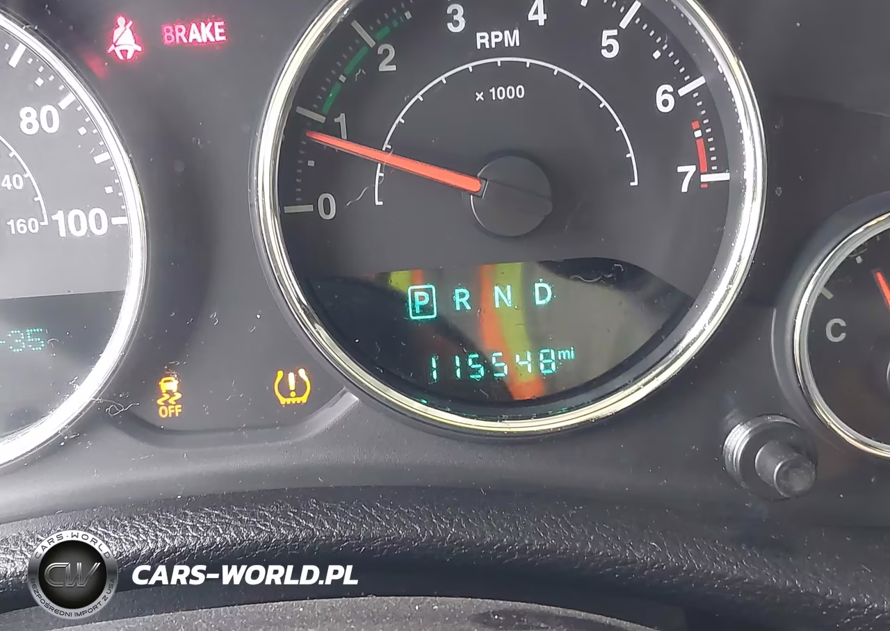 2018 Jeep Wrangler Jk Unlimited Sahara 4X4 VIN:1C4BJWEGXJL832167 - 15