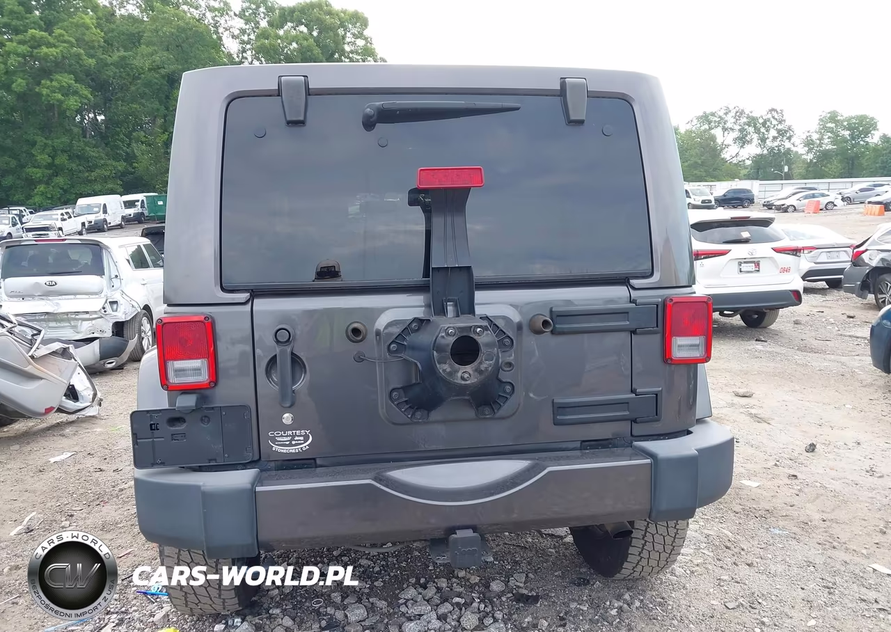 2018 Jeep Wrangler Jk Unlimited Sahara 4X4 VIN:1C4BJWEGXJL832167 - 16