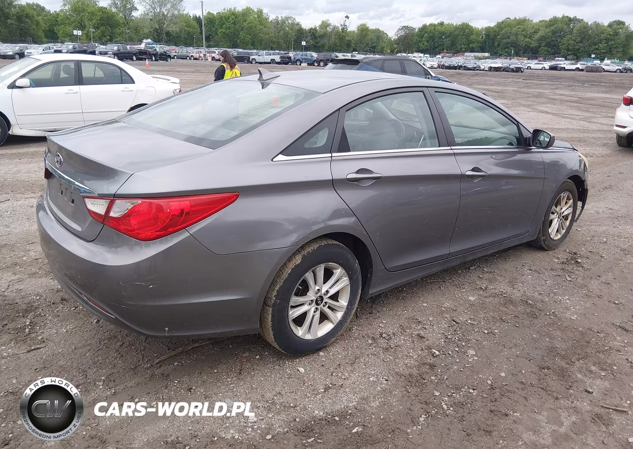 2011 Hyundai Sonata Gls VIN:5NPEB4AC6BH282232 - 4