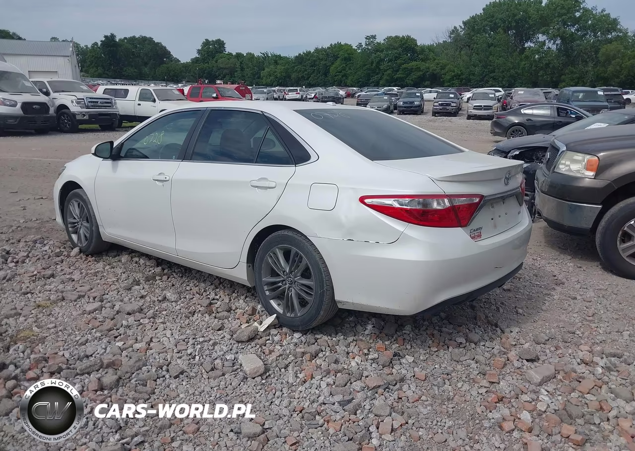 2017 Toyota Camry Se VIN:4T1BF1FK4HU353007 - 3