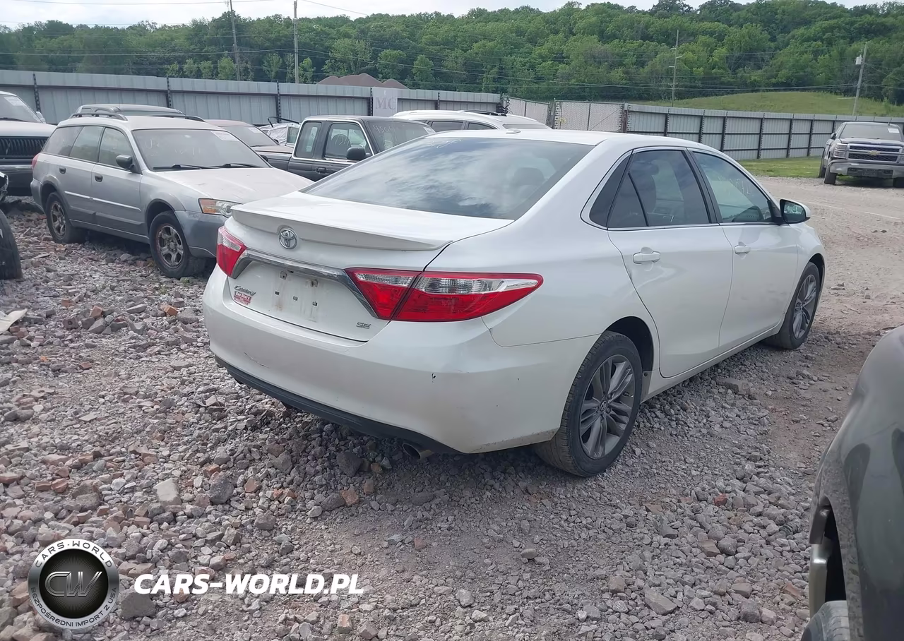 2017 Toyota Camry Se VIN:4T1BF1FK4HU353007 - 4