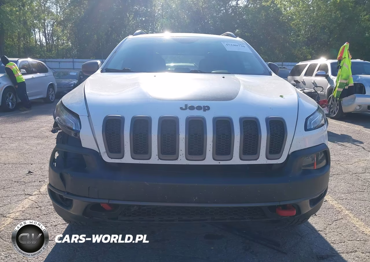 2015 Jeep Cherokee Trailhawk VIN:1C4PJMBS3FW648083 - 12