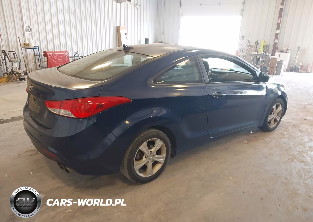 2013 Hyundai Elantra Gs VIN:KMHDH6AE2DU008599 - 4
