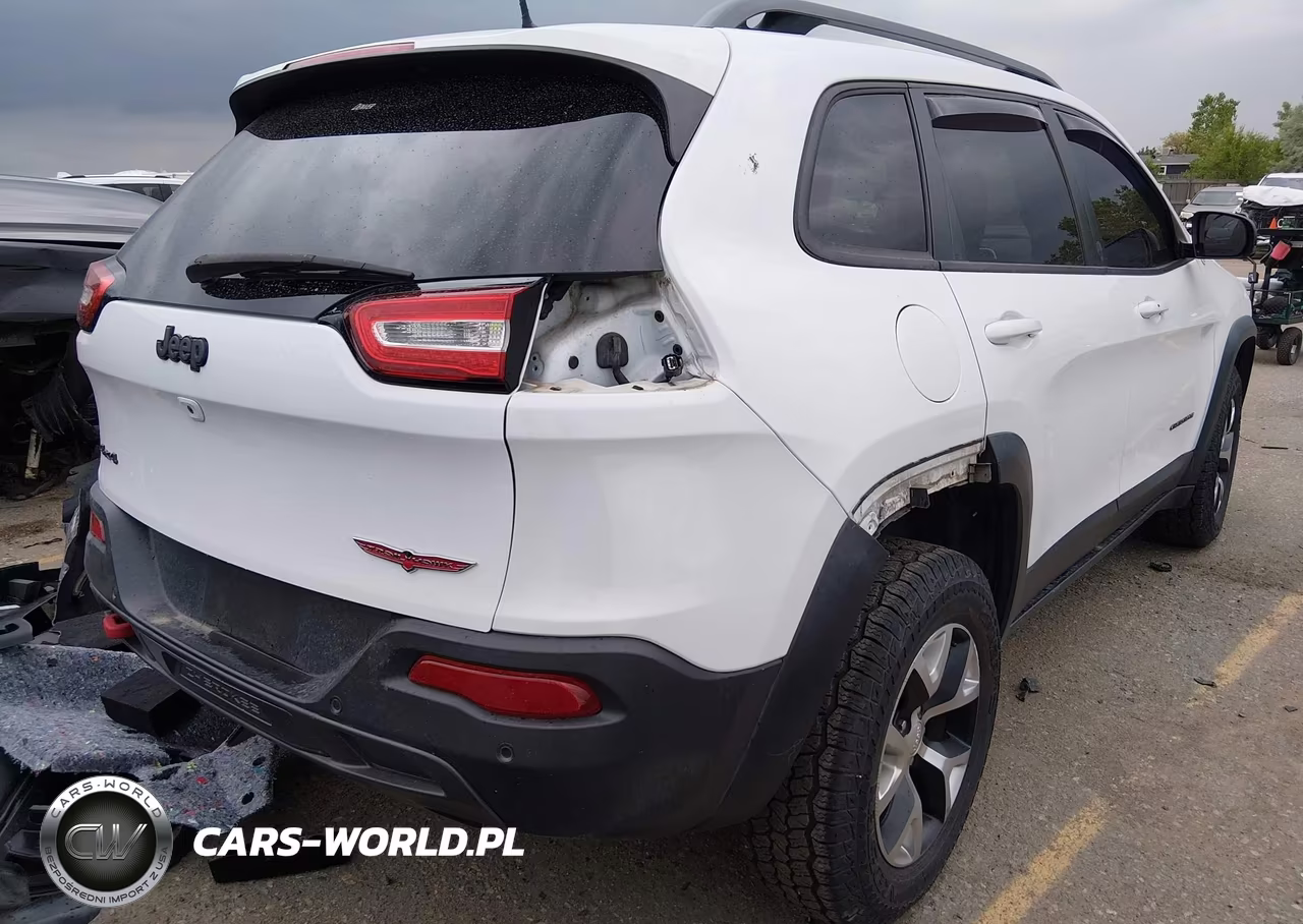 2018 Jeep Cherokee Trailhawk 4X4 VIN:1C4PJMBX5JD617594 - 4