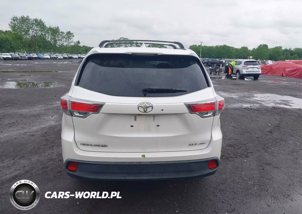 2015 Toyota Highlander Xle V6 VIN:5TDJKRFH4FS123242 - 16