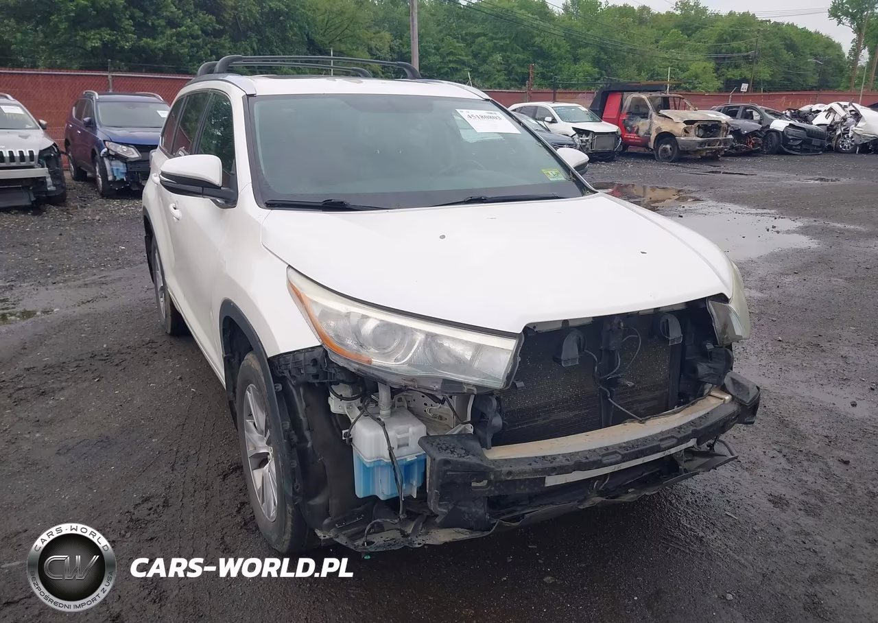 2015 Toyota Highlander Xle V6 VIN:5TDJKRFH4FS123242 - 17