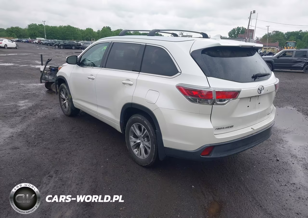 2015 Toyota Highlander Xle V6 VIN:5TDJKRFH4FS123242 - 3